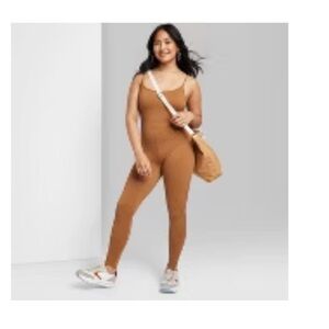 Brown ribbed jumpsuit size L NWT